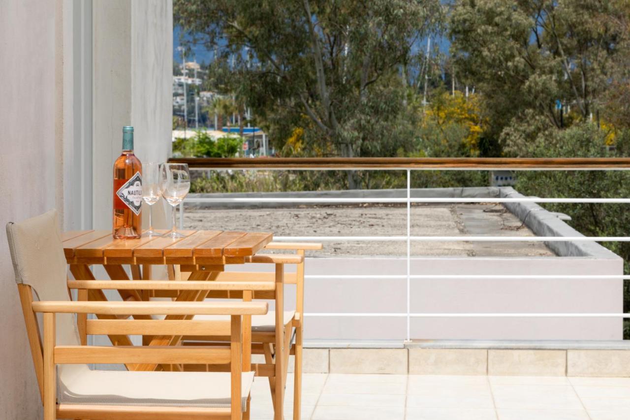 Konstantino'S Corfu Marina View Apartment Контокалі Екстер'єр фото